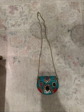Turquoise Jeweled Floral Crossbody Bag with Gold Chain